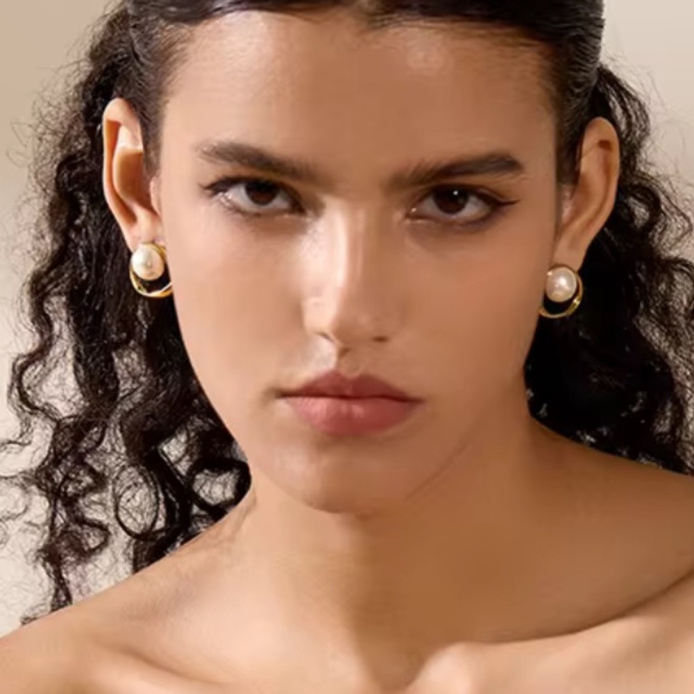 Stainless Steel Gold Tone and Pearl Earrings (A7) - Picture 2 of 8